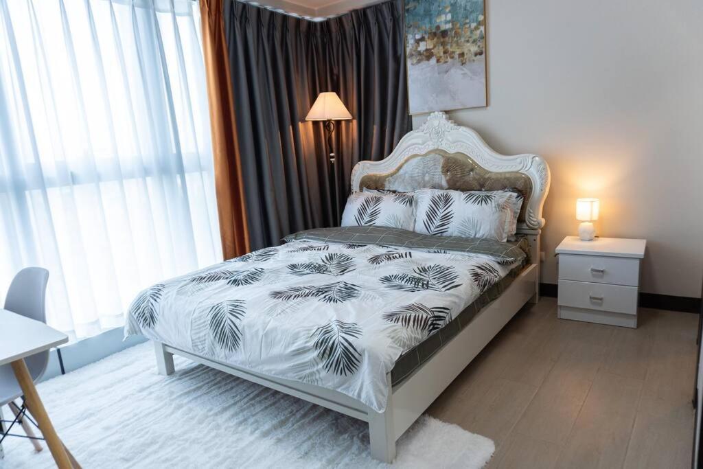 A2J Luxury 2Br Bgc Uptown Suite Near Uptown Mall Manila Dış mekan fotoğraf