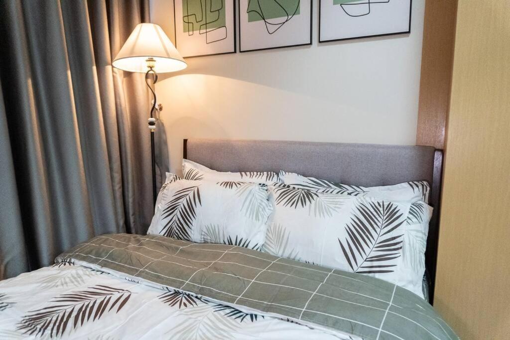 A2J Luxury 2Br Bgc Uptown Suite Near Uptown Mall Manila Dış mekan fotoğraf