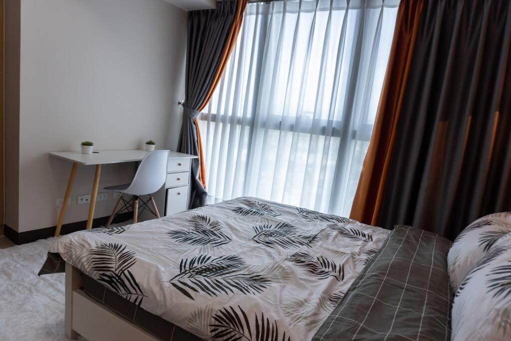 A2J Luxury 2Br Bgc Uptown Suite Near Uptown Mall Manila Dış mekan fotoğraf