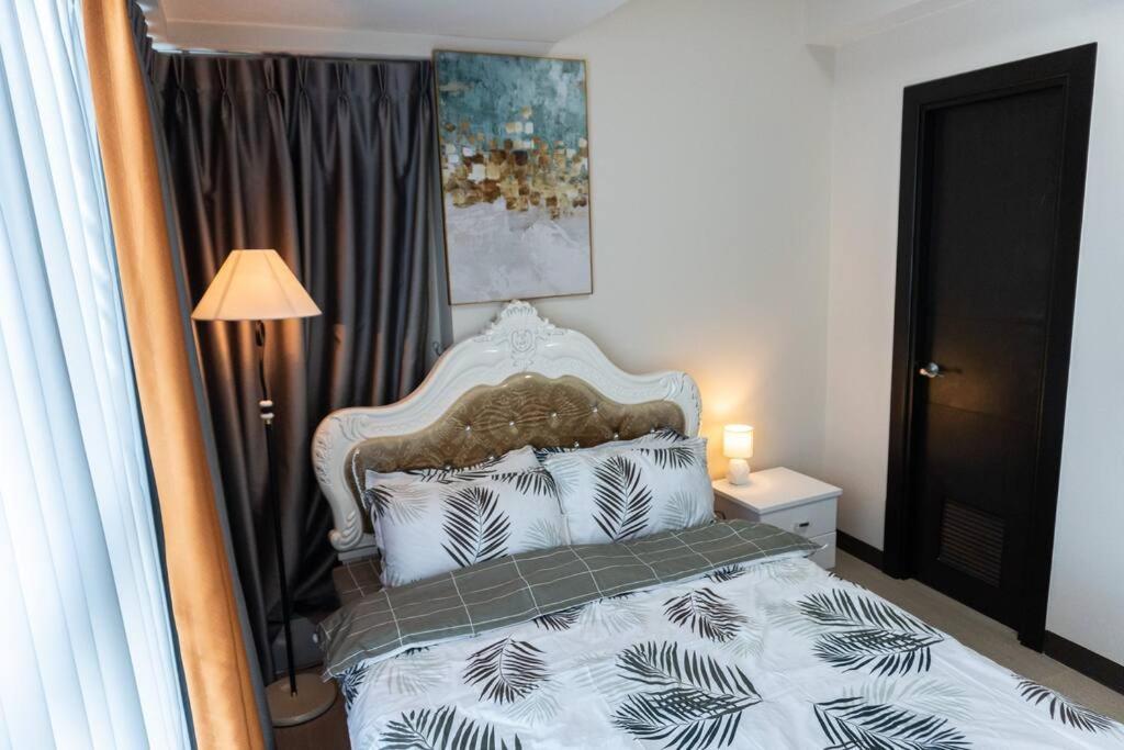 A2J Luxury 2Br Bgc Uptown Suite Near Uptown Mall Manila Dış mekan fotoğraf