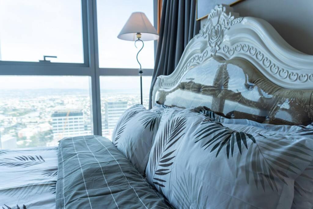 A2J Luxury 2Br Bgc Uptown Suite Near Uptown Mall Manila Dış mekan fotoğraf