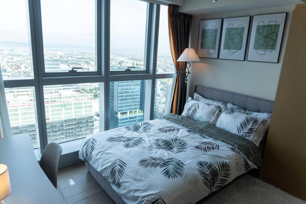 A2J Luxury 2Br Bgc Uptown Suite Near Uptown Mall Manila Dış mekan fotoğraf