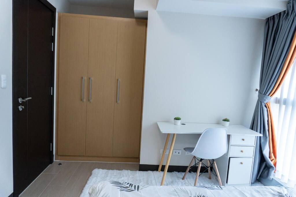 A2J Luxury 2Br Bgc Uptown Suite Near Uptown Mall Manila Dış mekan fotoğraf
