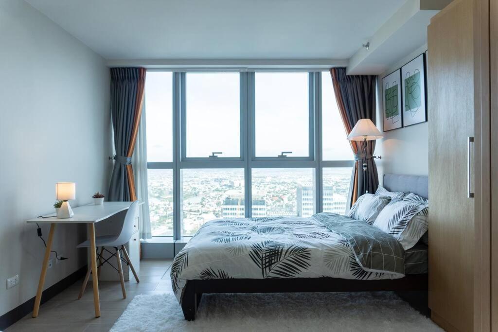 A2J Luxury 2Br Bgc Uptown Suite Near Uptown Mall Manila Dış mekan fotoğraf