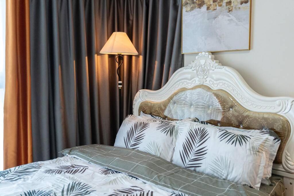 A2J Luxury 2Br Bgc Uptown Suite Near Uptown Mall Manila Dış mekan fotoğraf