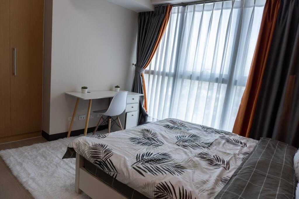 A2J Luxury 2Br Bgc Uptown Suite Near Uptown Mall Manila Dış mekan fotoğraf