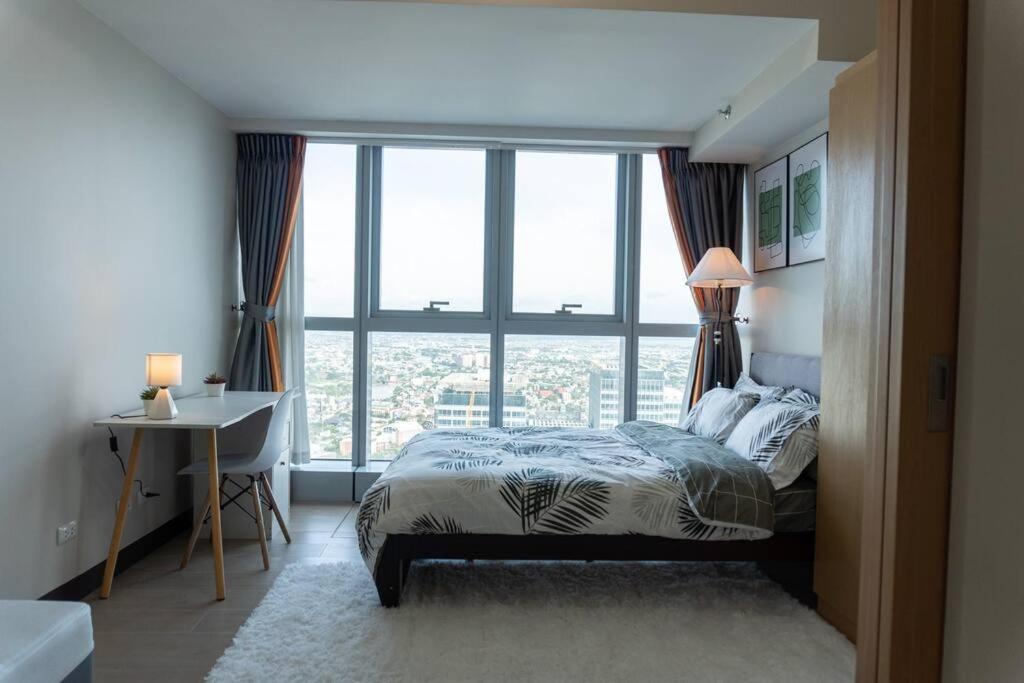 A2J Luxury 2Br Bgc Uptown Suite Near Uptown Mall Manila Dış mekan fotoğraf