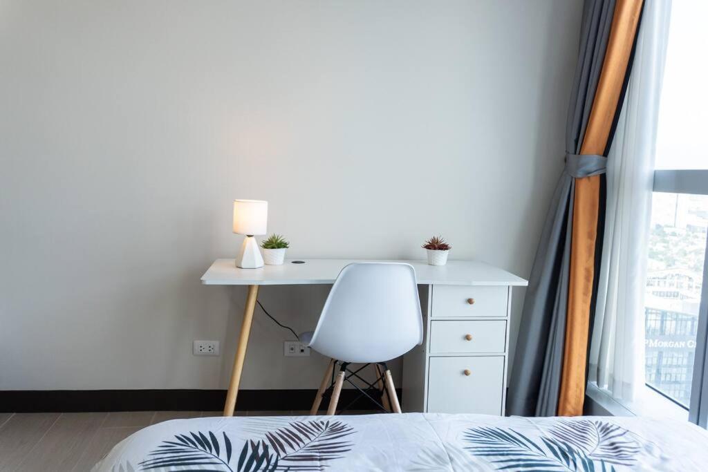 A2J Luxury 2Br Bgc Uptown Suite Near Uptown Mall Manila Dış mekan fotoğraf