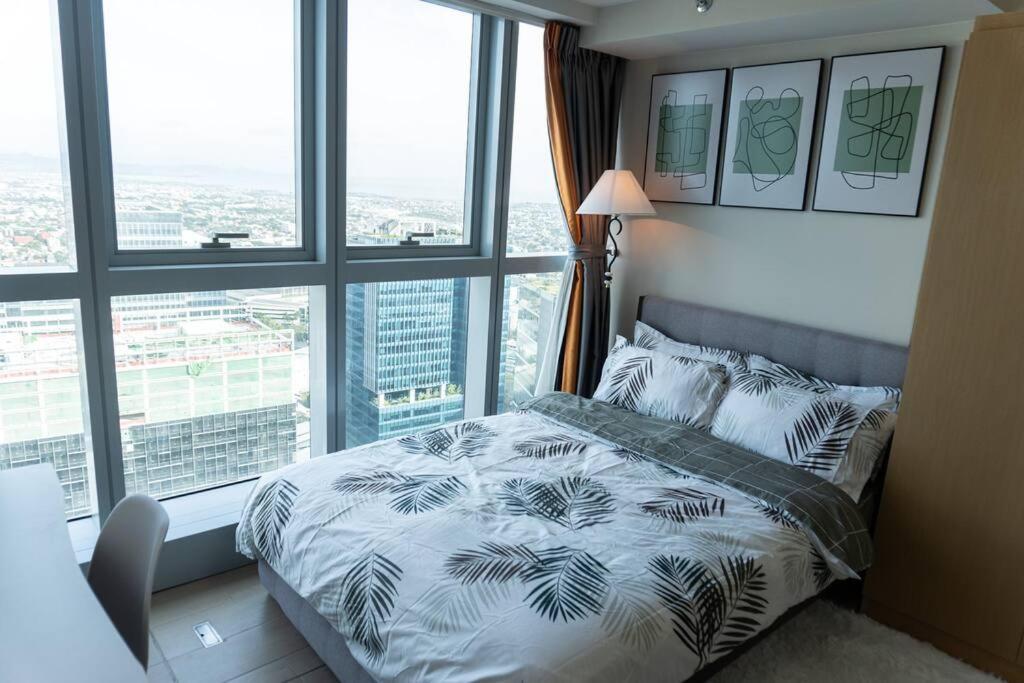 A2J Luxury 2Br Bgc Uptown Suite Near Uptown Mall Manila Dış mekan fotoğraf