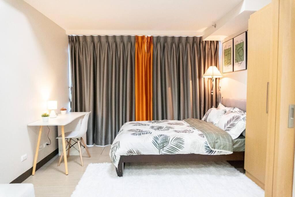 A2J Luxury 2Br Bgc Uptown Suite Near Uptown Mall Manila Dış mekan fotoğraf