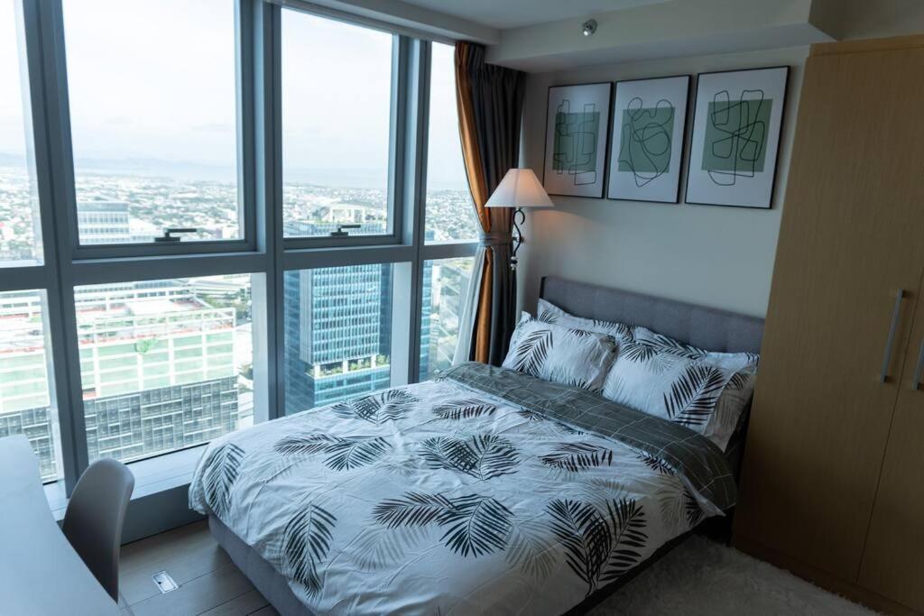 A2J Luxury 2Br Bgc Uptown Suite Near Uptown Mall Manila Dış mekan fotoğraf