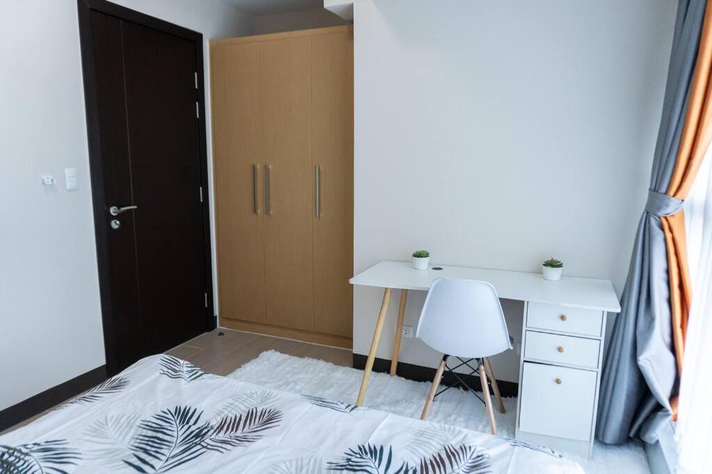 A2J Luxury 2Br Bgc Uptown Suite Near Uptown Mall Manila Dış mekan fotoğraf