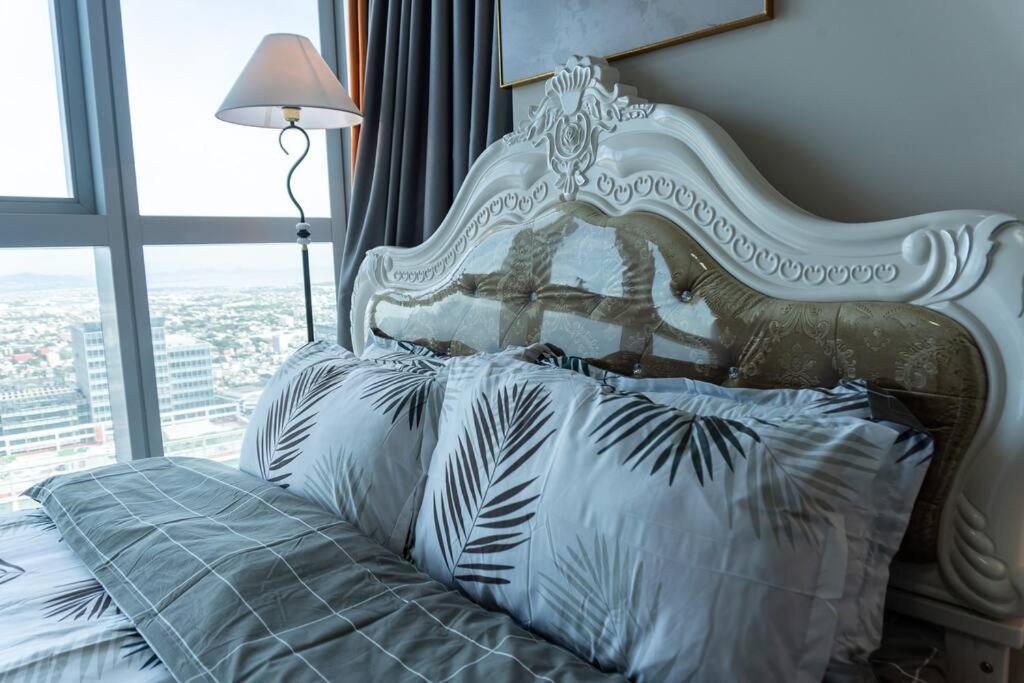 A2J Luxury 2Br Bgc Uptown Suite Near Uptown Mall Manila Dış mekan fotoğraf